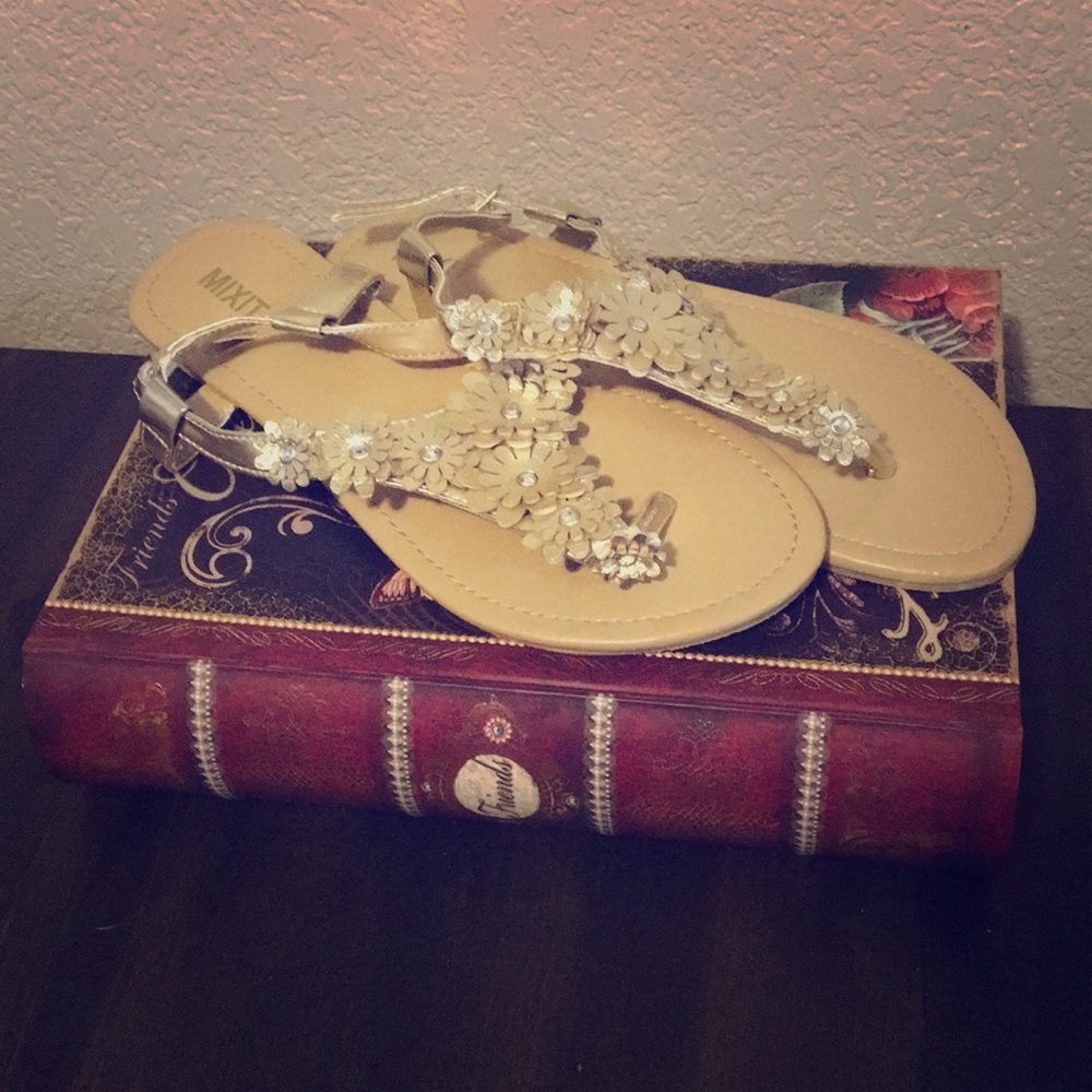 Mixit Gold women’s sandals size 9